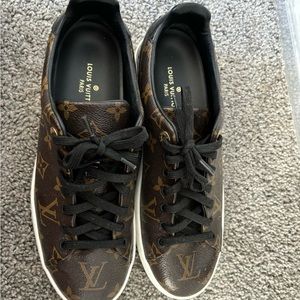Used Louis Vuitton sneakers in great condition only been worn once